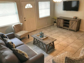 Beautiful Home at Botanical Gardens (#9)